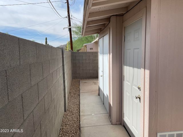 1349 E SAHUARO Drive 1, Phoenix, AZ 85020