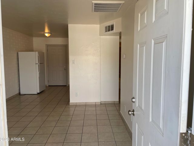 1349 E SAHUARO Drive 1, Phoenix, AZ 85020