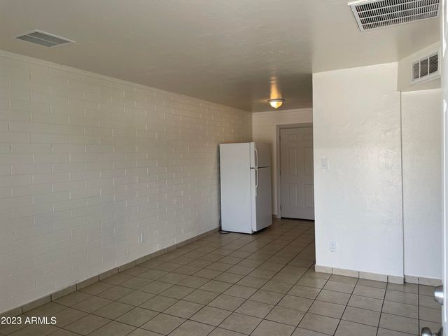 1349 E SAHUARO Drive 1, Phoenix, AZ 85020