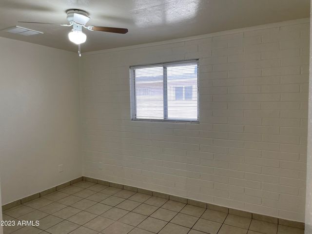 1349 E SAHUARO Drive 1, Phoenix, AZ 85020