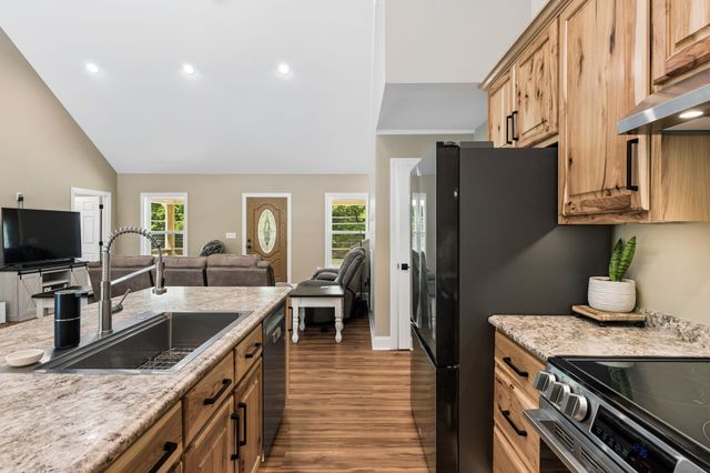 121 Lanier Private Ln, Pulaski, TN 38478