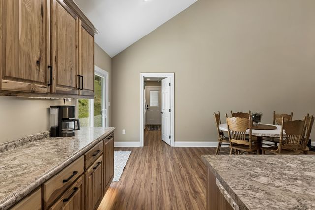 121 Lanier Private Ln, Pulaski, TN 38478