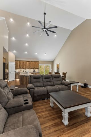 121 Lanier Private Ln, Pulaski, TN 38478