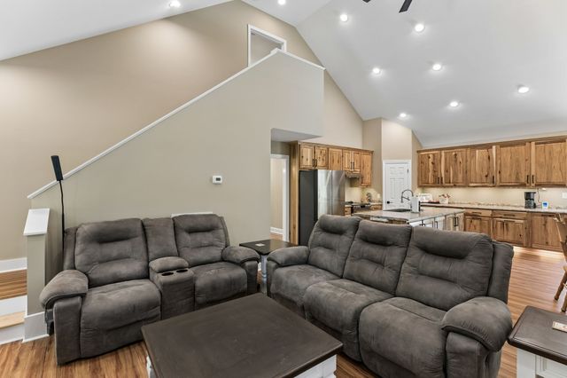 121 Lanier Private Ln, Pulaski, TN 38478