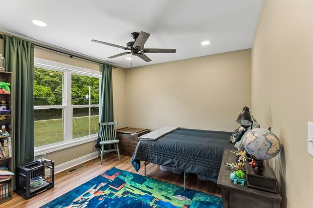 121 Lanier Private Ln, Pulaski, TN 38478