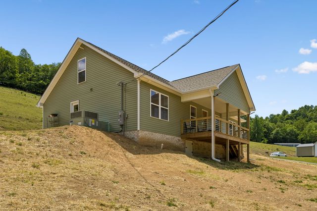 121 Lanier Private Ln, Pulaski, TN 38478