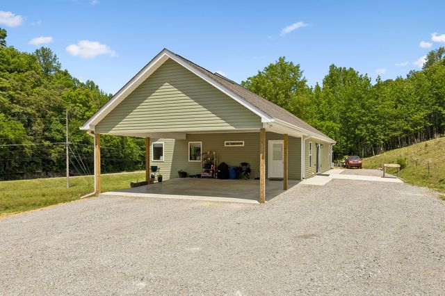 121 Lanier Private Ln, Pulaski, TN 38478