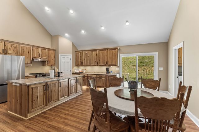 121 Lanier Private Ln, Pulaski, TN 38478