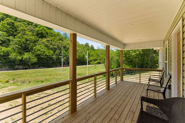 121 Lanier Private Ln, Pulaski, TN 38478