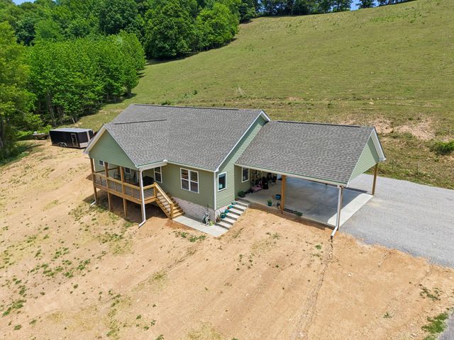 121 Lanier Private Ln, Pulaski, TN 38478