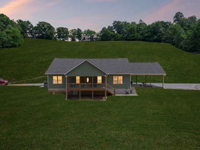 121 Lanier Private Ln, Pulaski, TN 38478