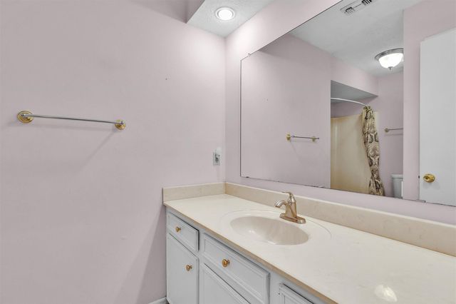 2202 Harlow Lane, Huntsville, TX 77320