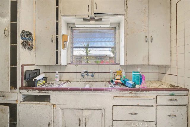 10313 Virginia, South Gate, CA 90280