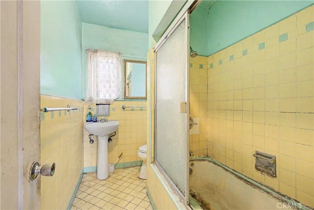 10313 Virginia, South Gate, CA 90280