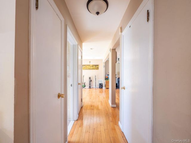 295 Ivy Avenue, Westbury, NY 11590