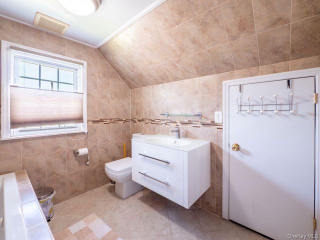 295 Ivy Avenue, Westbury, NY 11590