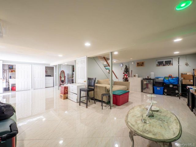 295 Ivy Avenue, Westbury, NY 11590