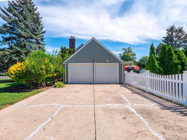 295 Ivy Avenue, Westbury, NY 11590