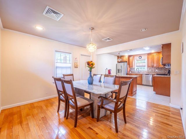 295 Ivy Avenue, Westbury, NY 11590