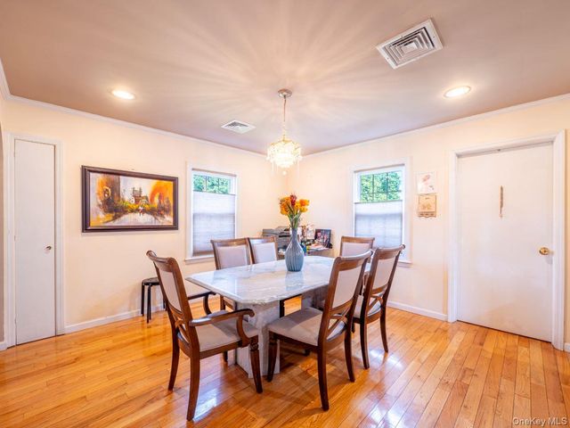 295 Ivy Avenue, Westbury, NY 11590