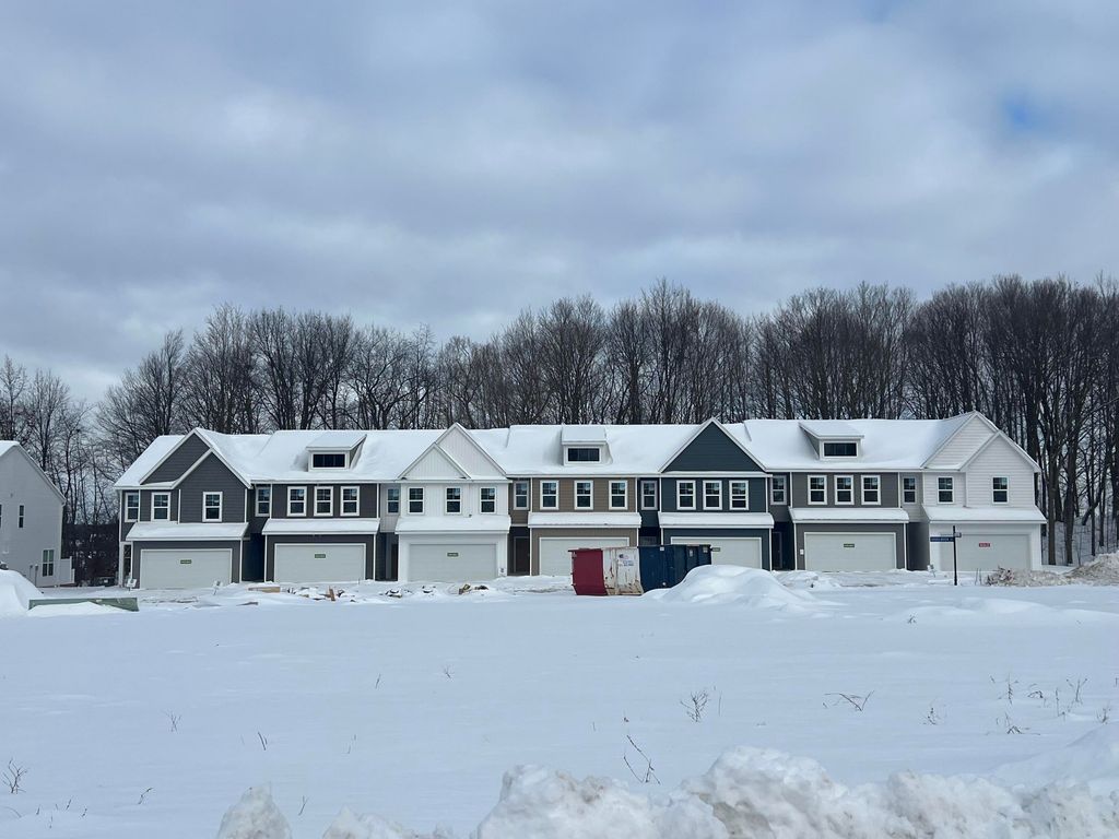 3331 Kings River Street Sw 44, City Of Wyoming, MI 49418