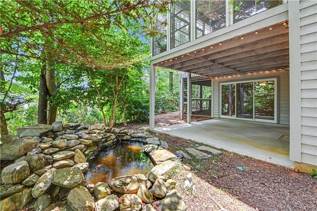 34 Calm Sea Drive, Salem, SC 29676