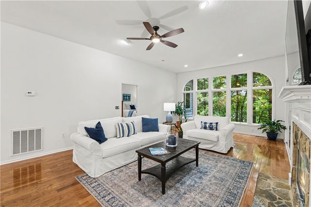 34 Calm Sea Drive, Salem, SC 29676