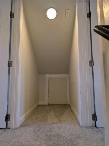 1718 E JOHN STREET, Appleton, WI 54915