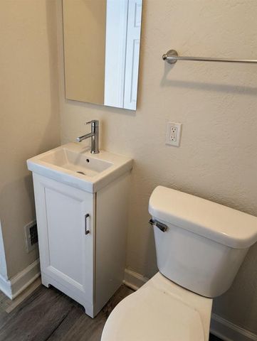 1718 E JOHN STREET, Appleton, WI 54915