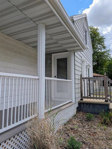 1718 E JOHN STREET, Appleton, WI 54915