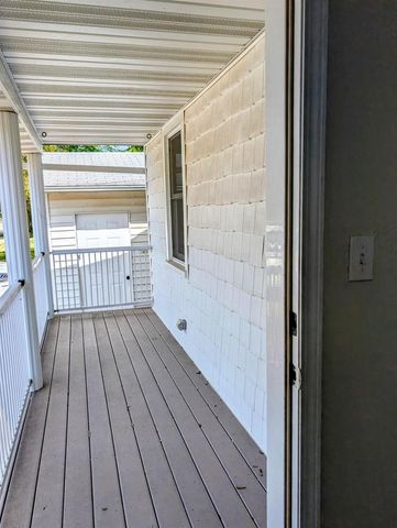 1718 E JOHN STREET, Appleton, WI 54915