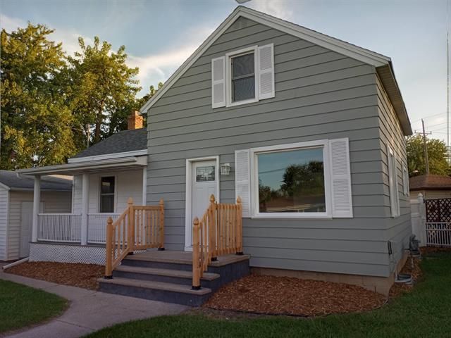 1718 E JOHN STREET, Appleton, WI 54915