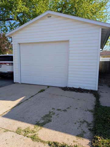 1718 E JOHN STREET, Appleton, WI 54915