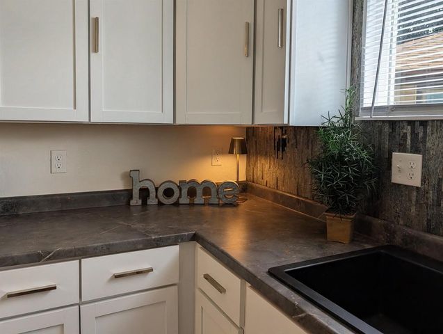 1718 E JOHN STREET, Appleton, WI 54915