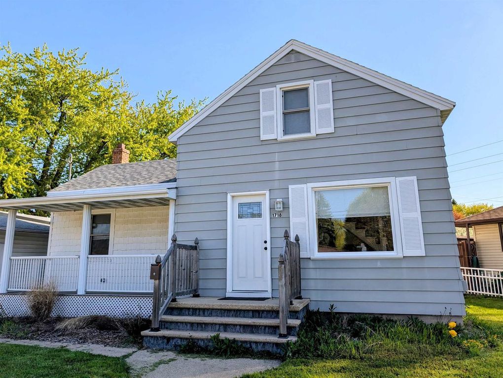 1718 E JOHN STREET, Appleton, WI 54915