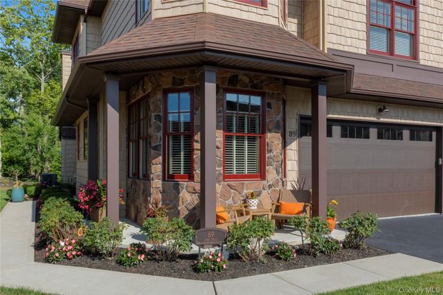 89 Jims Trail, Bayport, NY 11705