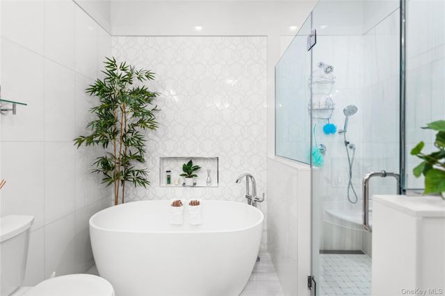 89 Jims Trail, Bayport, NY 11705