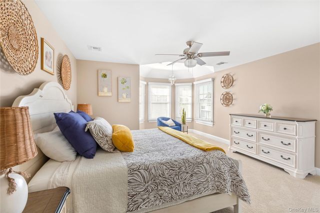 89 Jims Trail, Bayport, NY 11705