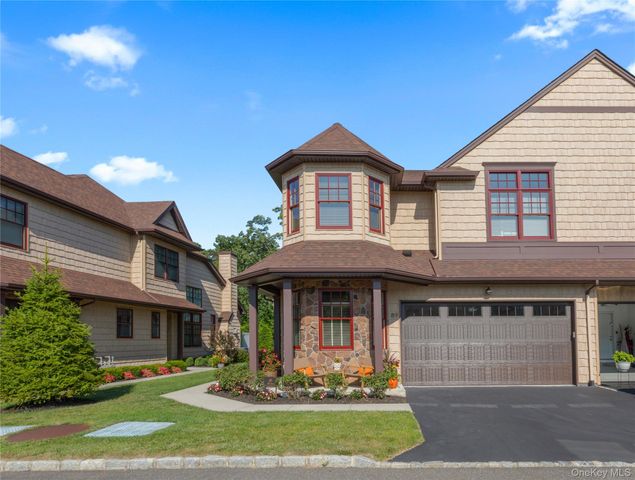 89 Jims Trail, Bayport, NY 11705