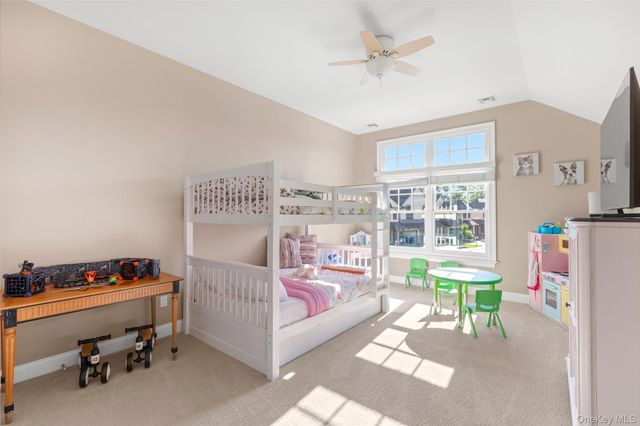 89 Jims Trail, Bayport, NY 11705