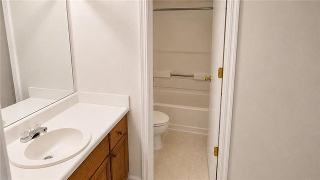 6365 Wedgeview Drive, Tucker, GA 30084