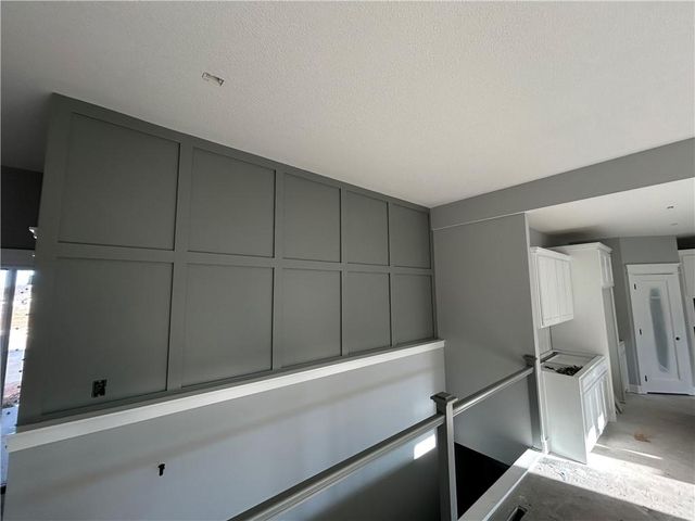 1917 Ridge Tree Drive, Pleasant Hill, MO 64080