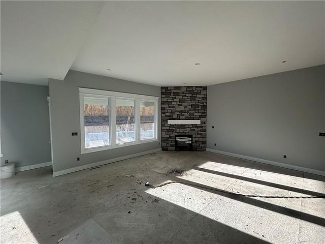 1917 Ridge Tree Drive, Pleasant Hill, MO 64080