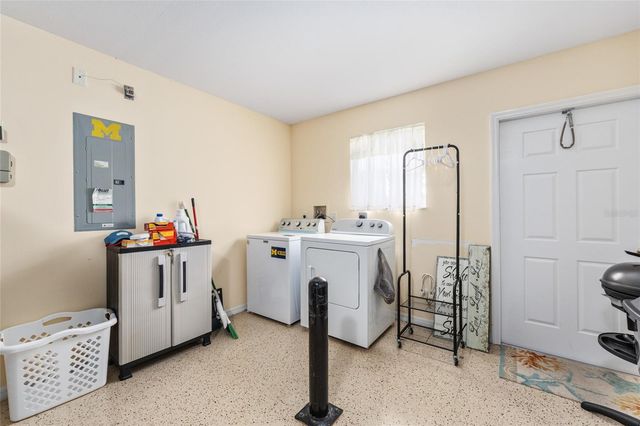 1021 GOLDEN GROVE DRIVE, The Villages, FL 32162