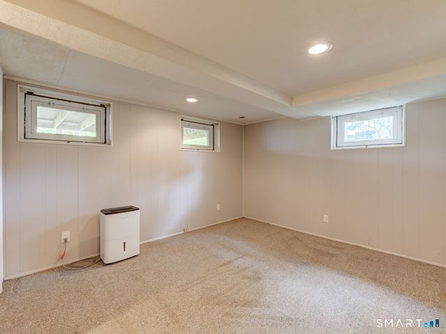 123 Bretton Road, Manchester, CT 06042