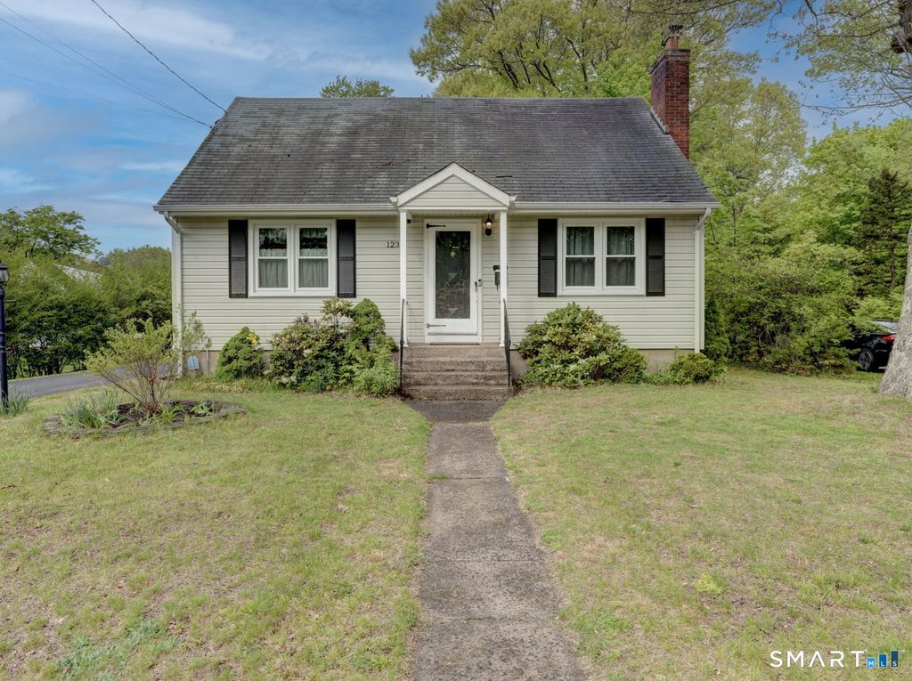 123 Bretton Road, Manchester, CT 06042