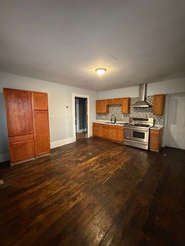 1030 Worthington St, Springfield, MA 01109