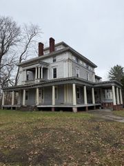 1030 Worthington St, Springfield, MA 01109