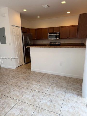 648 SE 32ND AVE 648, Homestead, FL 33033