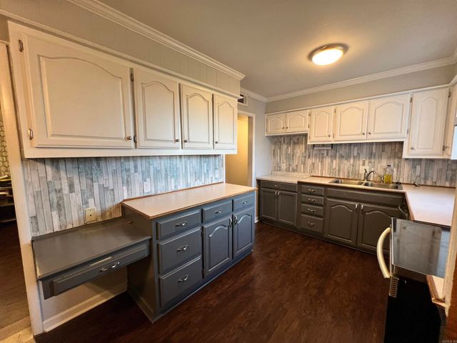 212 Brent Street, Dumas, AR 71639